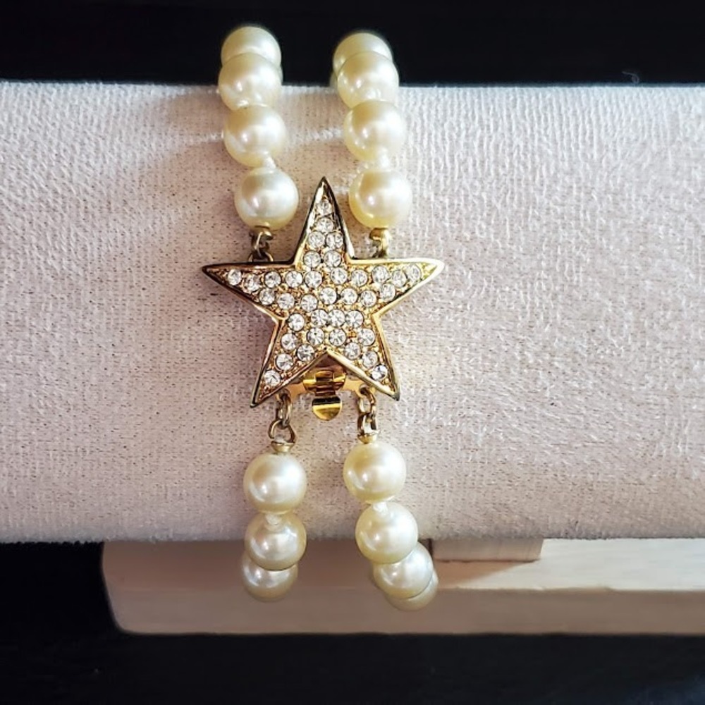 Joan Rivers Gold Tone Double Strand Faux Pearl Star Rhinestone Bracelet 6 inches